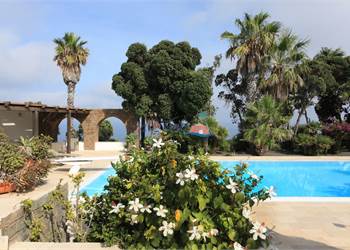 Villa for Sale in Pantelleria